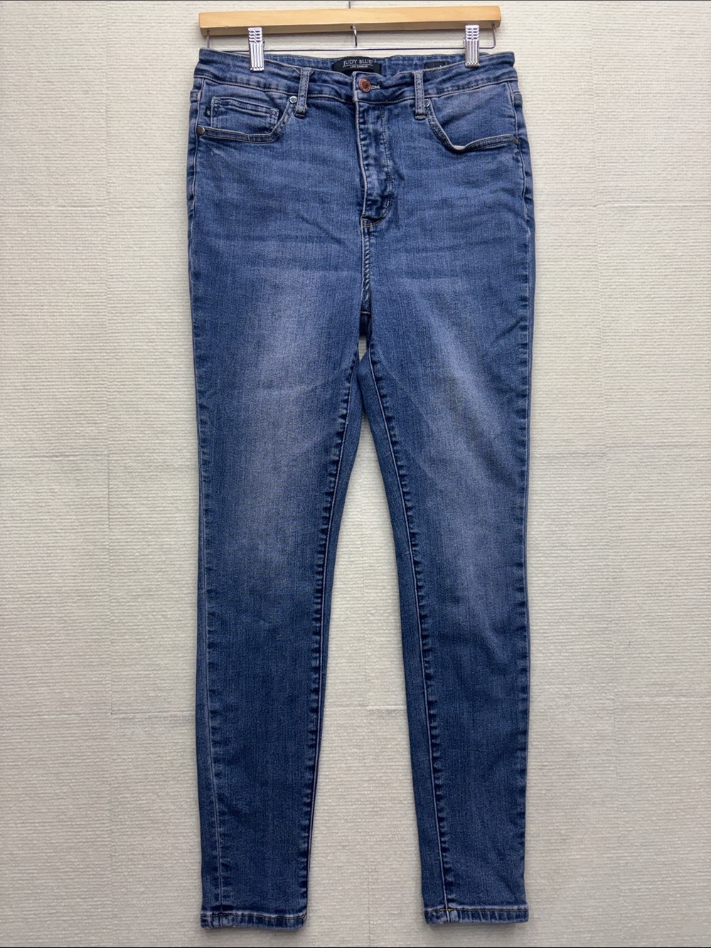 Judy Blue Medium Wash Skinny Jeans 31